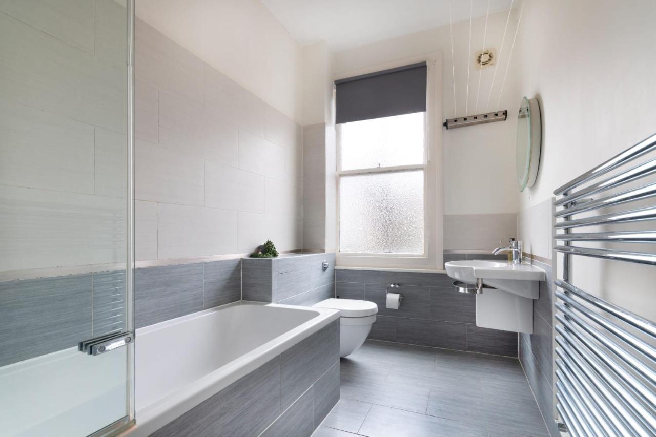 1 Bed Clapham Junction Apartment London Exterior photo